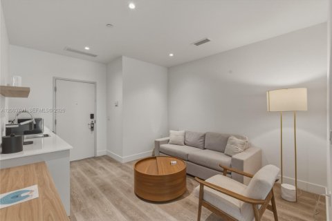 Condo in Miami, Florida  № 2069315 - photo 12