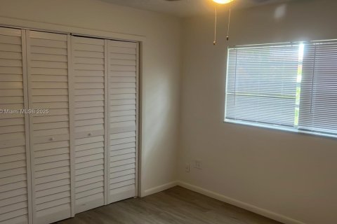 Commercial property in Miami, Florida 206.8 sq.m. № 1830695 - photo 28