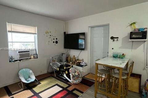 Commercial property in Miami, Florida 206.8 sq.m. № 1830695 - photo 8