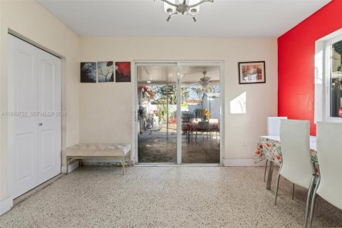 Купить виллу или дом в Хайалиа, Флорида 3 спальни, 120.96м2, № 1997053 - фото 14