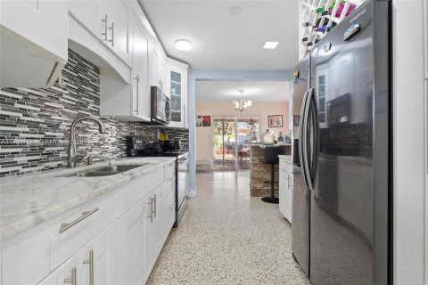 Купить виллу или дом в Хайалиа, Флорида 3 спальни, 120.96м2, № 1997053 - фото 8