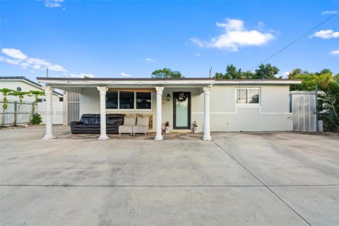 Купить виллу или дом в Хайалиа, Флорида 3 спальни, 120.96м2, № 1997053 - фото 4