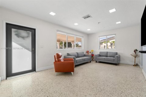 Купить виллу или дом в Хайалиа, Флорида 3 спальни, 120.96м2, № 1997053 - фото 6