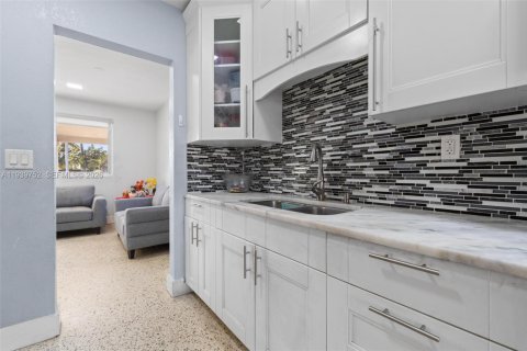 Купить виллу или дом в Хайалиа, Флорида 3 спальни, 120.96м2, № 1997053 - фото 9