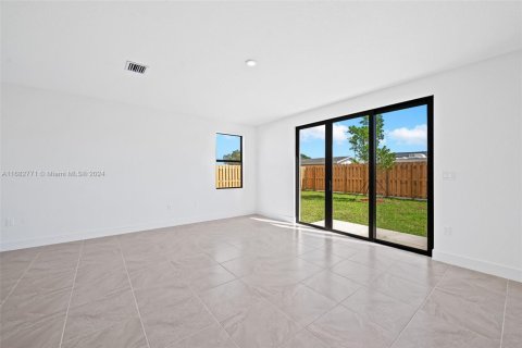 House in Goulds, Florida 4 bedrooms № 1763240 - photo 5