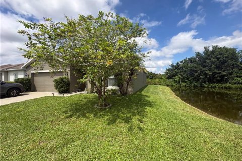 Villa ou maison à vendre à Winter Haven, Floride: 4 chambres, 156.26 m2 № 2356136 - photo 2