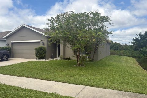 Villa ou maison à Winter Haven, Floride 4 chambres, 156.26 m2 № 2356136