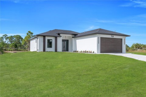 Villa ou maison à vendre à Lehigh Acres, Floride: 3 chambres № 1975965 - photo 1