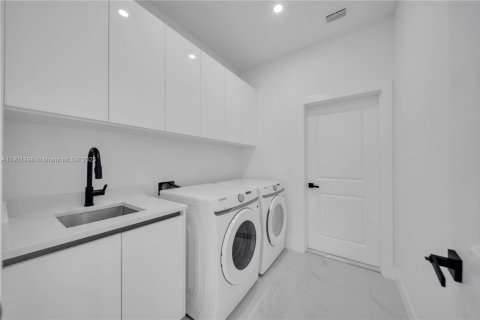 Villa ou maison à vendre à Lehigh Acres, Floride: 3 chambres № 1975965 - photo 17