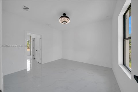 Villa ou maison à vendre à Lehigh Acres, Floride: 3 chambres № 1975965 - photo 6