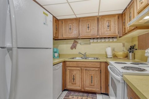 Copropriété à vendre à Sarasota, Floride: 2 chambres, 102.29 m2 № 1915860 - photo 19