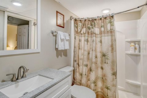 Copropriété à vendre à Sarasota, Floride: 2 chambres, 102.29 m2 № 1915860 - photo 28