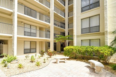 Copropriété à vendre à Sarasota, Floride: 2 chambres, 102.29 m2 № 1915860 - photo 7