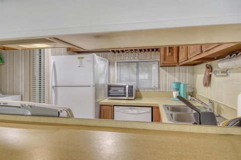 Copropriété à vendre à Sarasota, Floride: 2 chambres, 102.29 m2 № 1915860 - photo 18