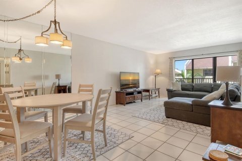Copropriété à vendre à Sarasota, Floride: 2 chambres, 102.29 m2 № 1915860 - photo 8