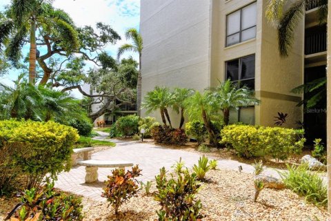 Copropriété à vendre à Sarasota, Floride: 2 chambres, 102.29 m2 № 1915860 - photo 30