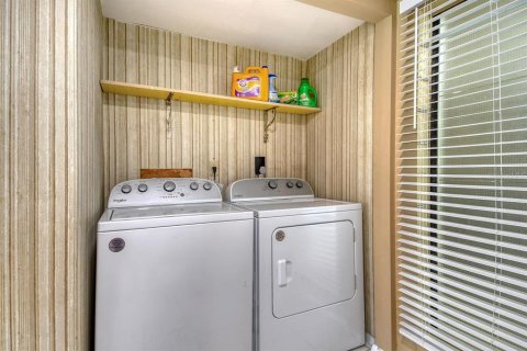 Copropriété à vendre à Sarasota, Floride: 2 chambres, 102.29 m2 № 1915860 - photo 29