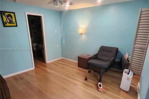 Condo in Coconut Creek, Florida, 2 bedrooms  № 2081446 - photo 14
