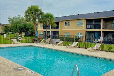 Condo in Orlando, Florida, 2 bedrooms  № 1778953 - photo 13