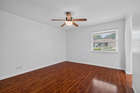 House in Ocala, Florida 3 bedrooms, 113.71 sq.m. № 2167000 - photo 23