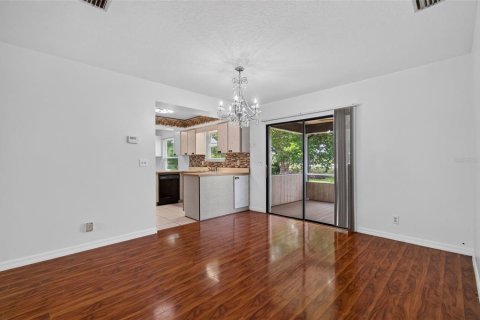 House in Ocala, Florida 3 bedrooms, 113.71 sq.m. № 2167000 - photo 10