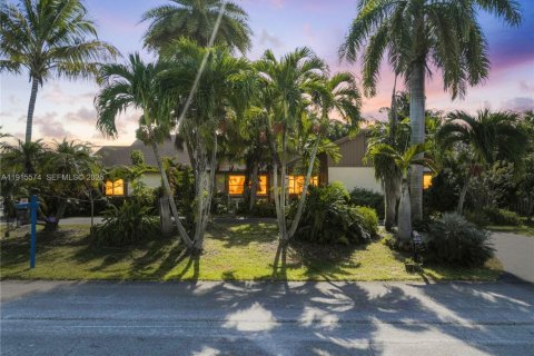 House in Homestead, Florida 4 bedrooms, 208.1 sq.m. № 1983475 - photo 12