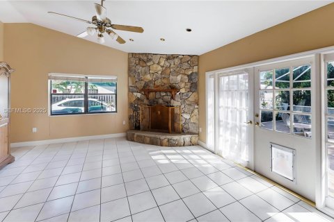 House in Homestead, Florida 4 bedrooms, 208.1 sq.m. № 1983475 - photo 20