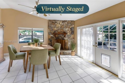 House in Homestead, Florida 4 bedrooms, 208.1 sq.m. № 1983475 - photo 21