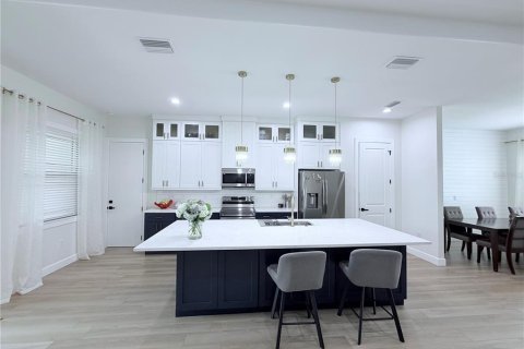 Villa ou maison à vendre à Port Charlotte, Floride: 3 chambres, 226.77 m2 № 2399445 - photo 8