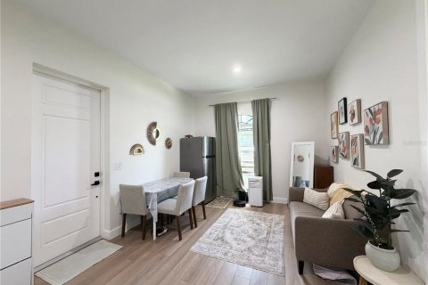 Villa ou maison à vendre à Port Charlotte, Floride: 3 chambres, 226.77 m2 № 2399445 - photo 30
