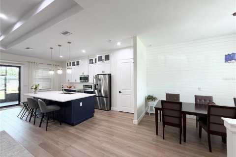 Villa ou maison à vendre à Port Charlotte, Floride: 3 chambres, 226.77 m2 № 2399445 - photo 15