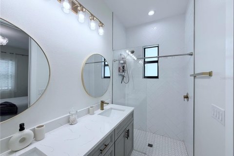 Villa ou maison à vendre à Port Charlotte, Floride: 3 chambres, 226.77 m2 № 2399445 - photo 25