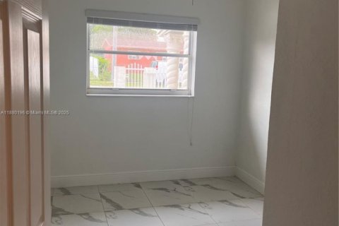 Villa ou maison à louer à Miami Gardens, Floride: 3 chambres, 158.12 m2 № 1925209 - photo 6