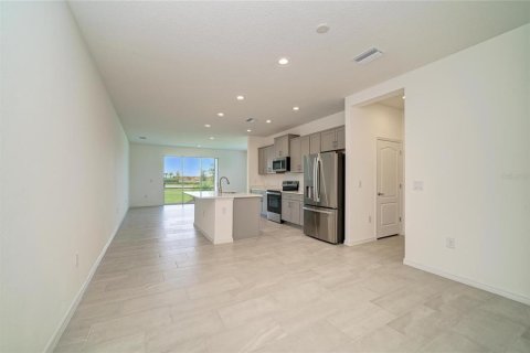 Townhouse in Bradenton, Florida 3 bedrooms, 167.22 sq.m. № 2211105 - photo 7