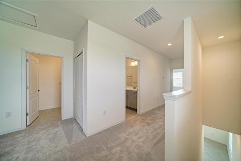 Townhouse in Bradenton, Florida 3 bedrooms, 167.22 sq.m. № 2211105 - photo 27