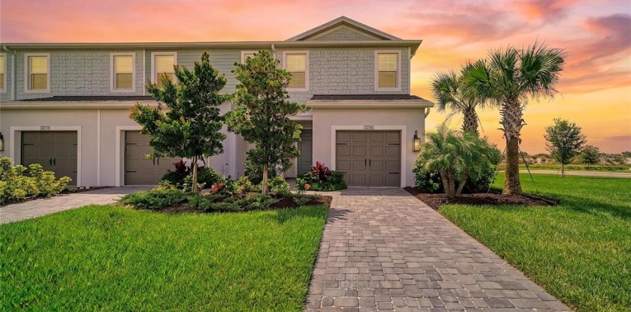 Townhouse in Bradenton, Florida 3 bedrooms, 167.22 sq.m. № 2211105