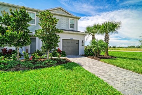 Townhouse in Bradenton, Florida 3 bedrooms, 167.22 sq.m. № 2211105 - photo 3