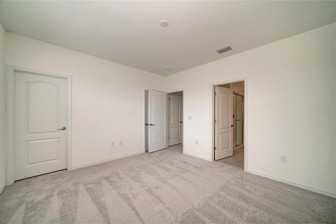 Townhouse in Bradenton, Florida 3 bedrooms, 167.22 sq.m. № 2211105 - photo 29