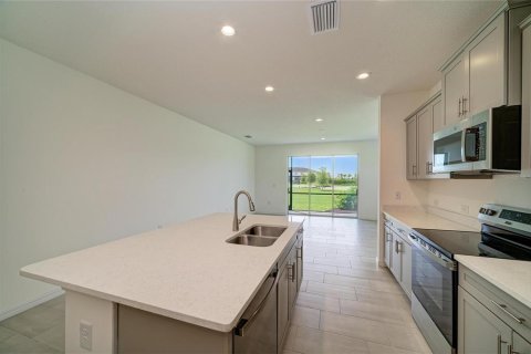 Townhouse in Bradenton, Florida 3 bedrooms, 167.22 sq.m. № 2211105 - photo 19