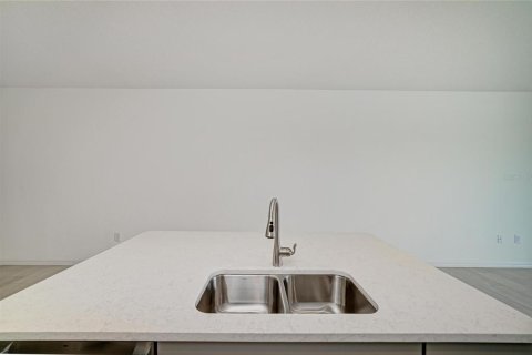 Townhouse in Bradenton, Florida 3 bedrooms, 167.22 sq.m. № 2211105 - photo 18