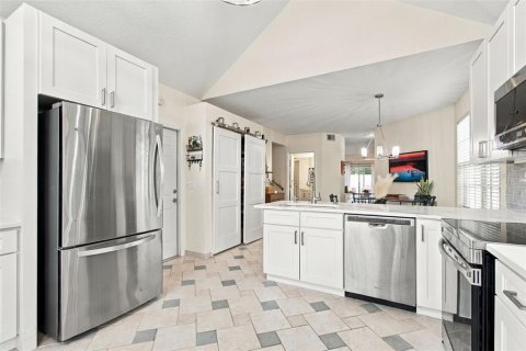 Townhouse in Palm Harbor, Florida 3 bedrooms, 148.18 sq.m. № 2419046 - photo 24