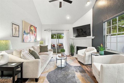 Townhouse in Palm Harbor, Florida 3 bedrooms, 148.18 sq.m. № 2419046 - photo 5