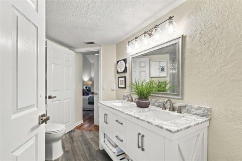 Townhouse in Palm Harbor, Florida 3 bedrooms, 148.18 sq.m. № 2419046 - photo 19