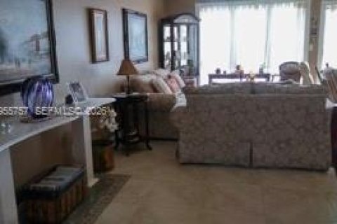 Condominio en venta en Miami, Florida, 2 dormitorios, 111.48 m2 № 2018017 - foto 13