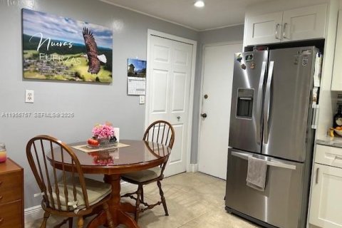 Condominio en venta en Miami, Florida, 2 dormitorios, 111.48 m2 № 2018017 - foto 2