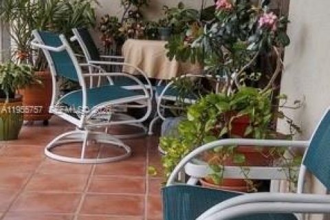 Condominio en venta en Miami, Florida, 2 dormitorios, 111.48 m2 № 2018017 - foto 14