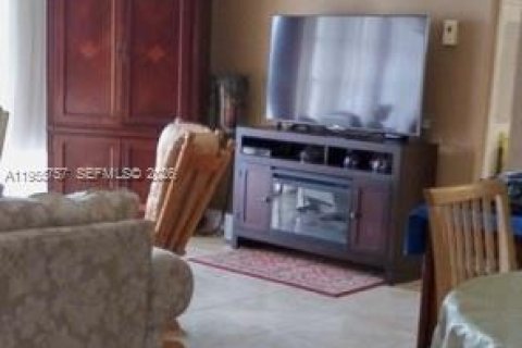 Condominio en venta en Miami, Florida, 2 dormitorios, 111.48 m2 № 2018017 - foto 9