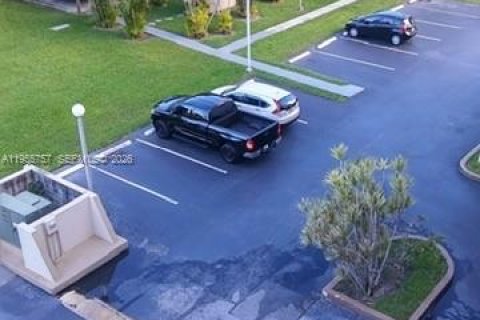 Condominio en venta en Miami, Florida, 2 dormitorios, 111.48 m2 № 2018017 - foto 16