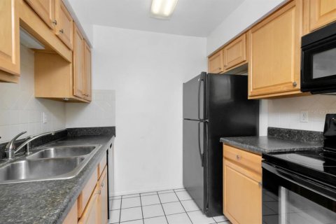Copropriété à vendre à Clearwater, Floride: 2 chambres, 80.36 m2 № 1681680 - photo 15