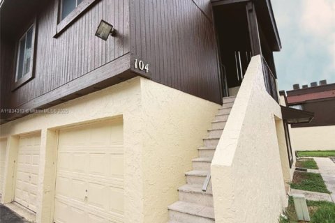 Купить кондоминиум в Уэст-Палм-Бич, Флорида 2 спальни, 82.31м2, № 1937014 - фото 1